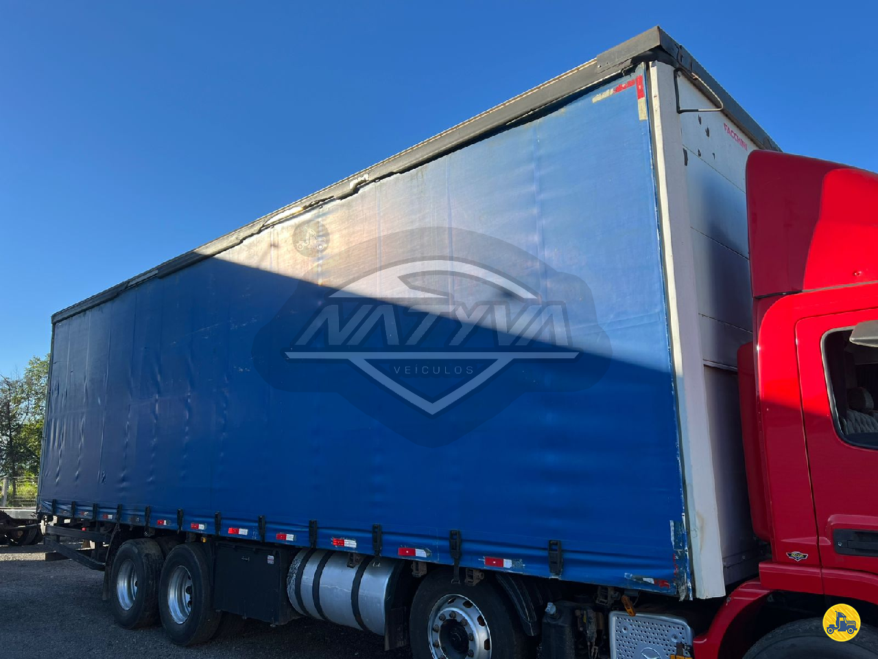 CARROCERIA SOBRE CHASSI  TRUCK BAU SIDER Natyva Caminhões ORLEANS SANTA CATARINA SC